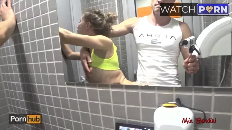 mia bandini public sex horny fit teen wants cum on her gym pants at the gym 1 jpg