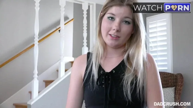 vienna rose sneak fucking in front of mom dadcrush jpg